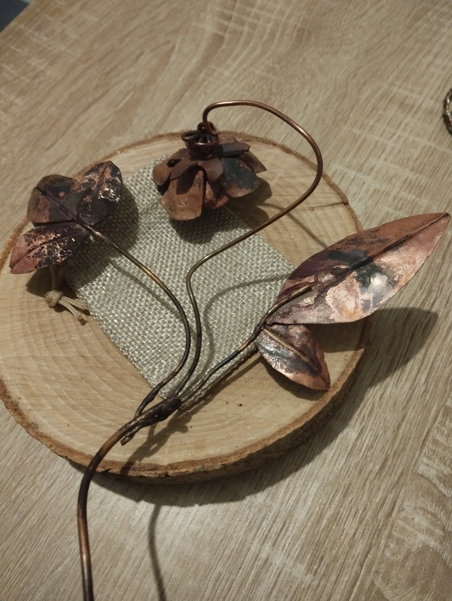 Sculpture rose en cuivre fabrication artisanale